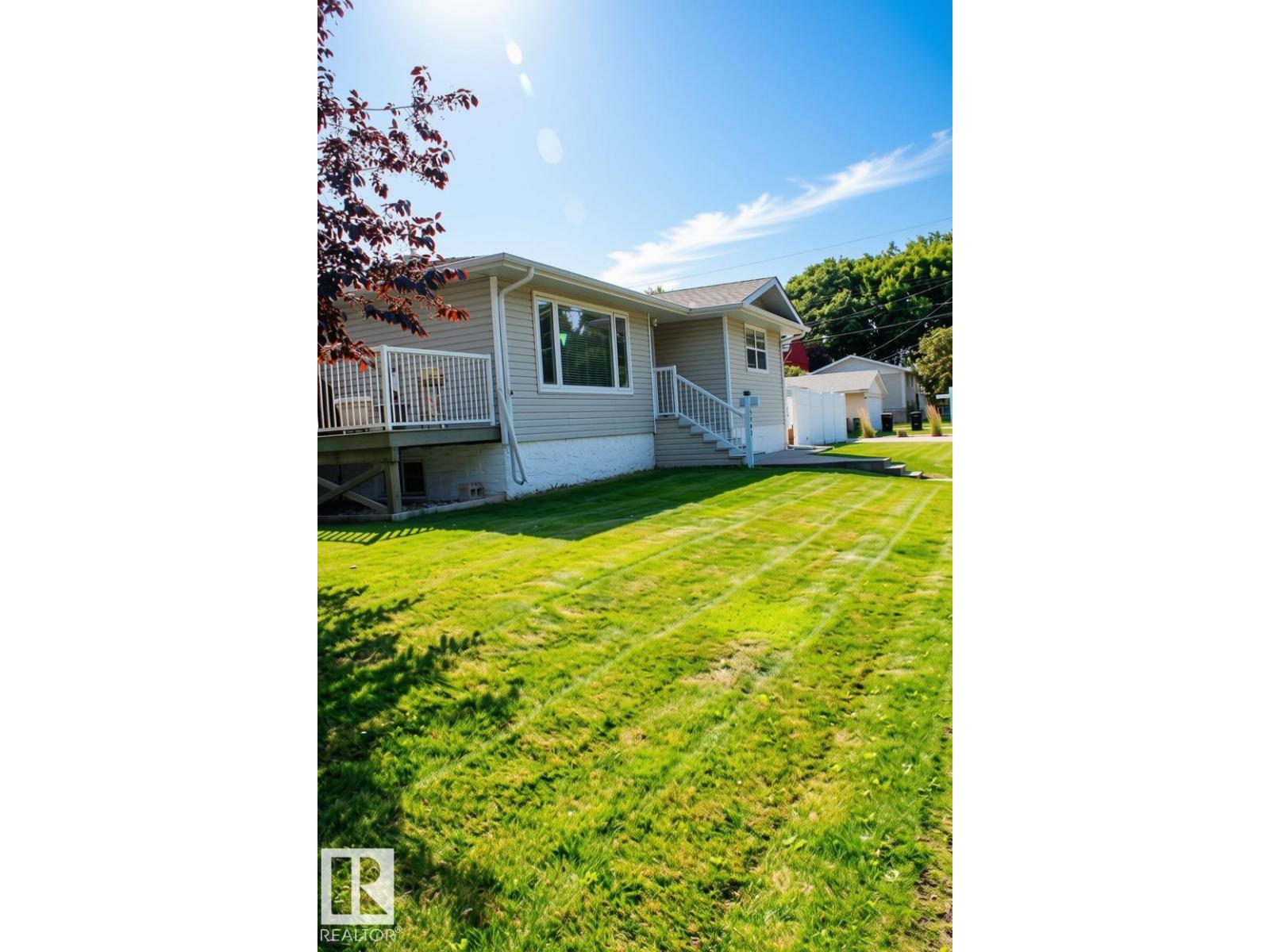 7703 104 AV NW - Image 3