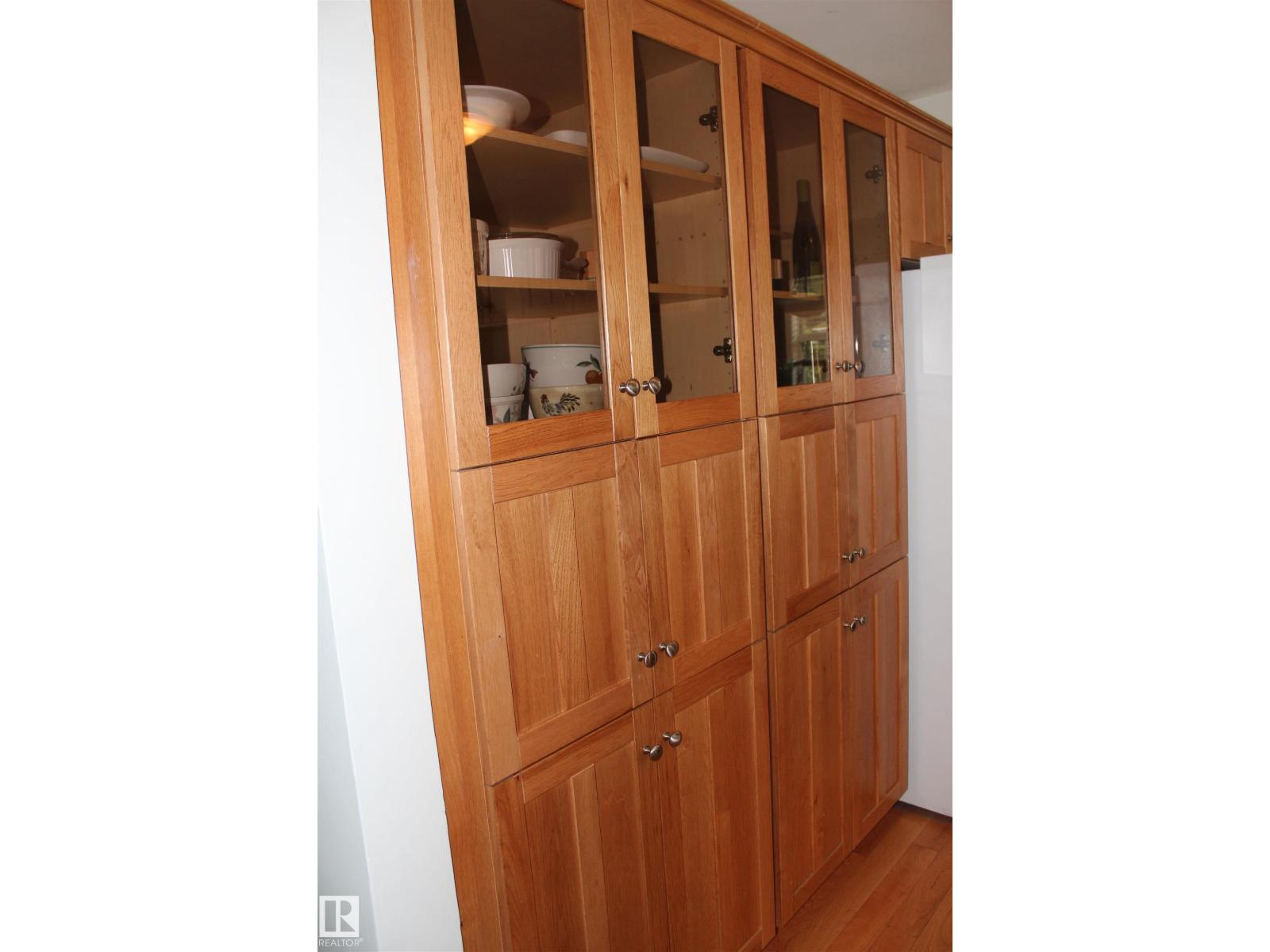 7703 104 AV NW - Image 30