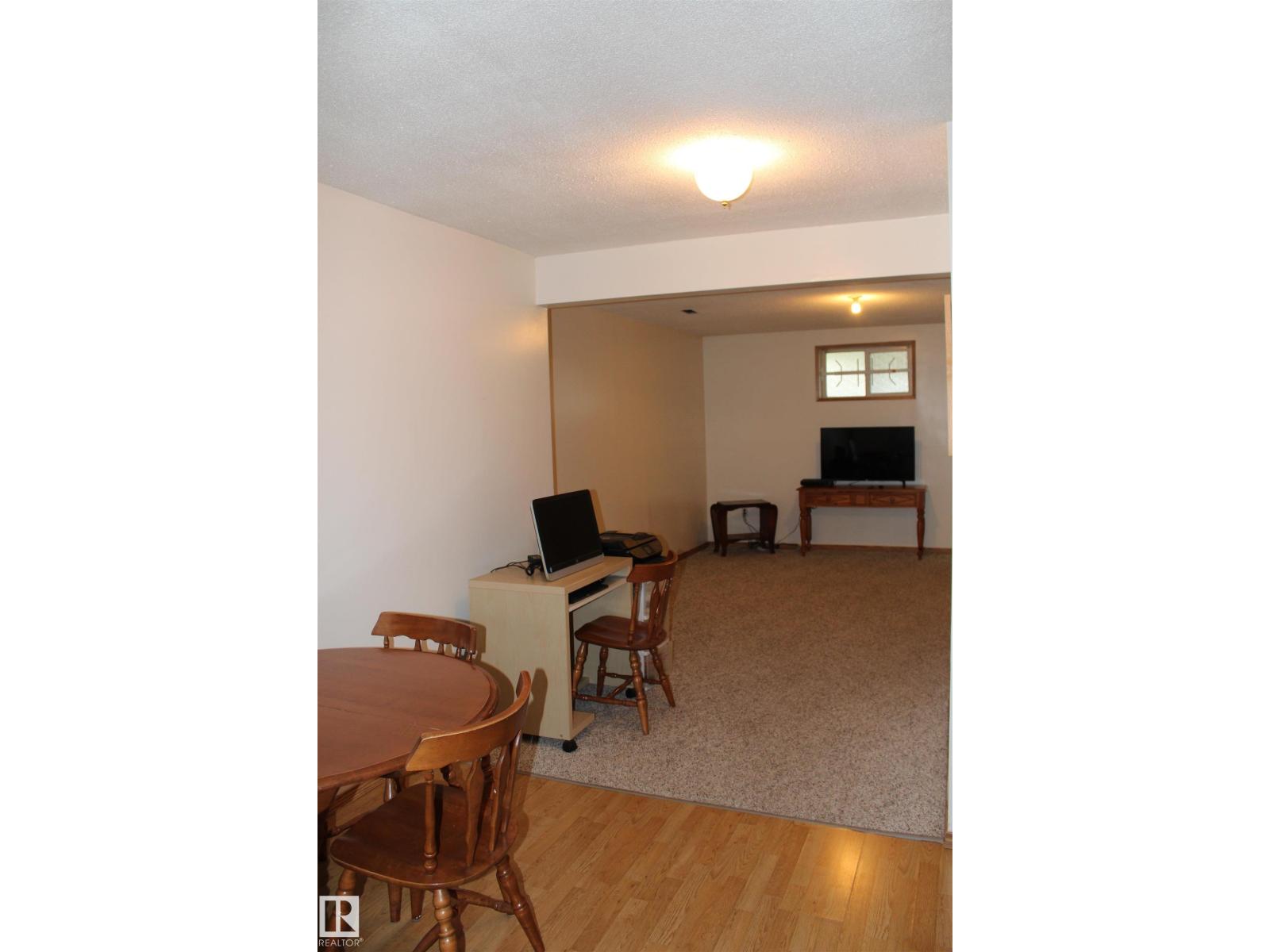 7703 104 AV NW - Image 47