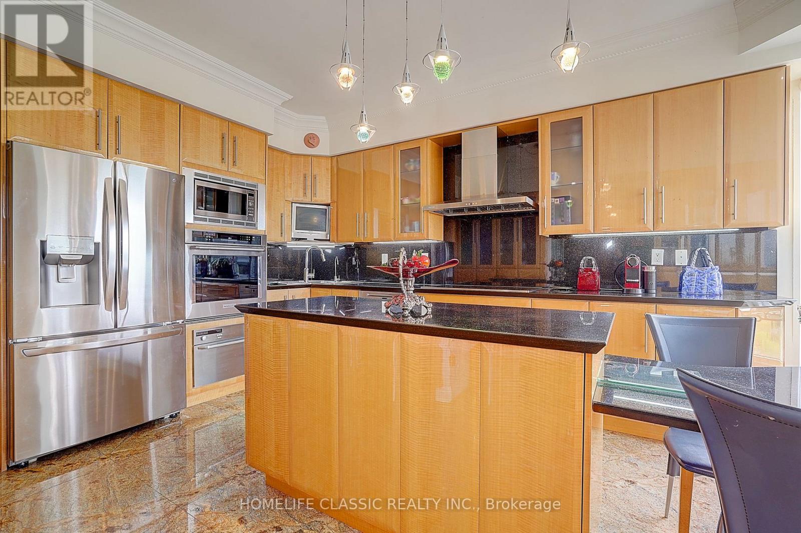 #PH 7 1 CLARK AVENUE - Image 15