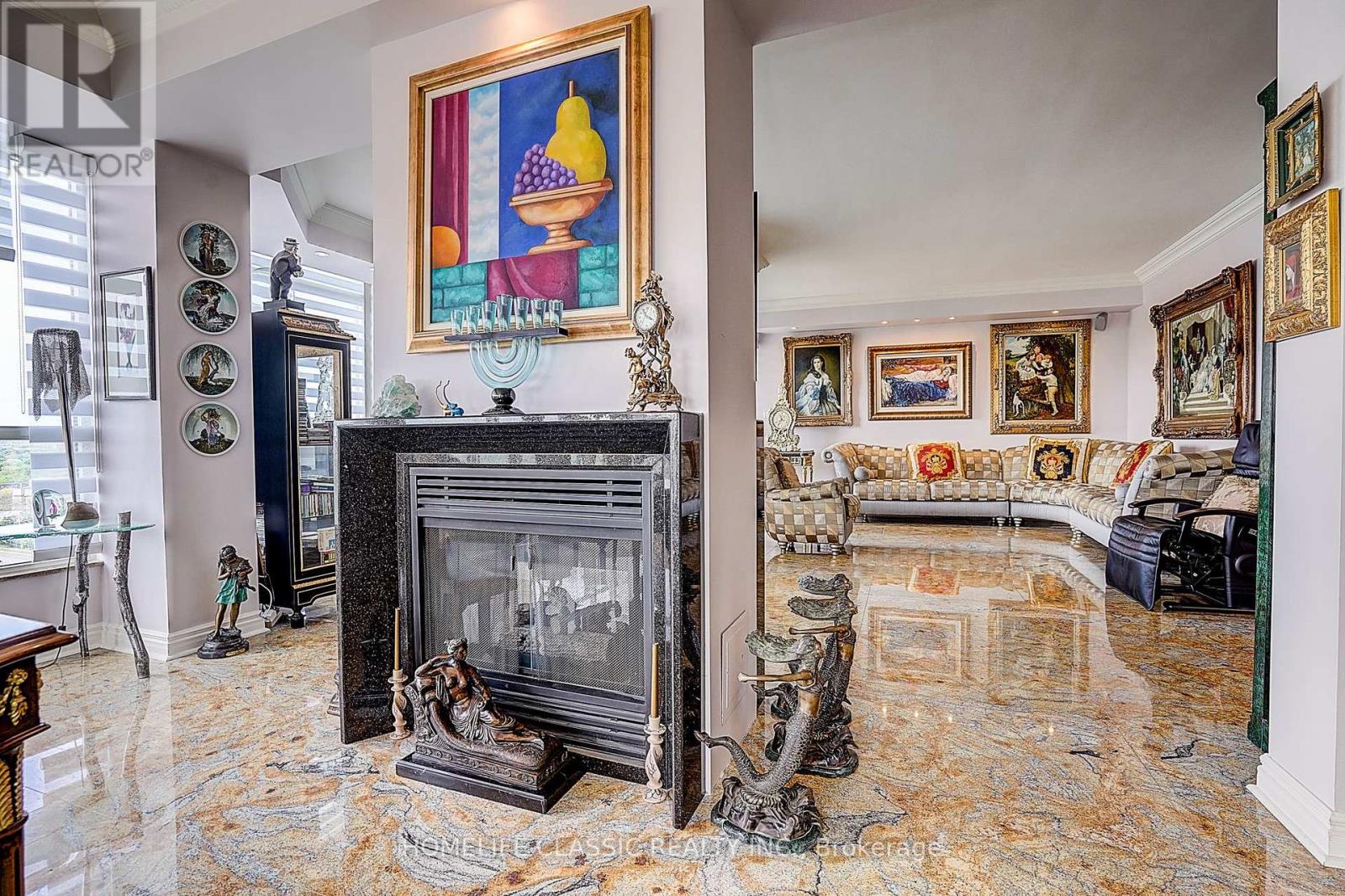 #PH 7 1 CLARK AVENUE - Image 21
