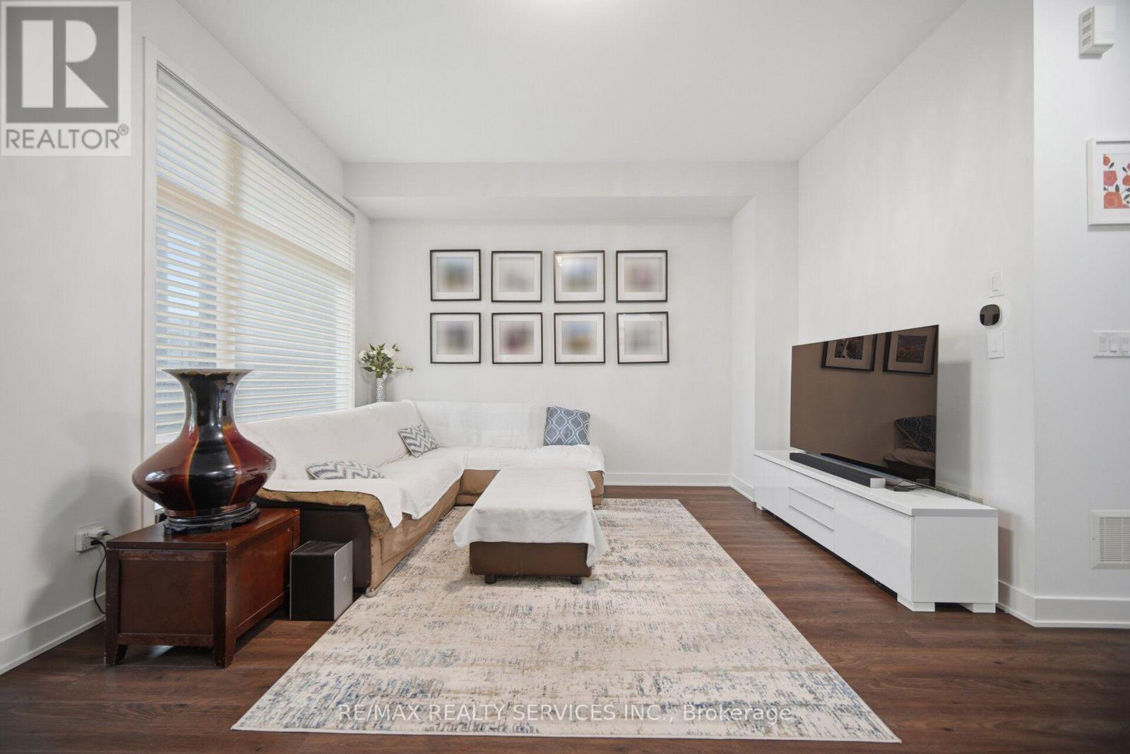 58 PAGEANT AVENUE - Image 16