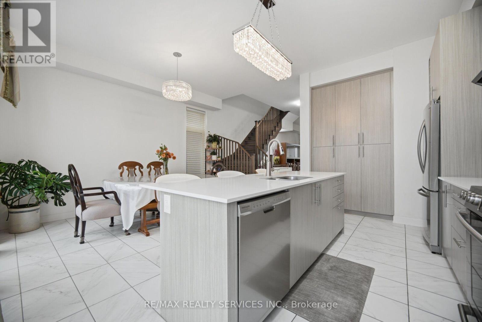 58 PAGEANT AVENUE - 23