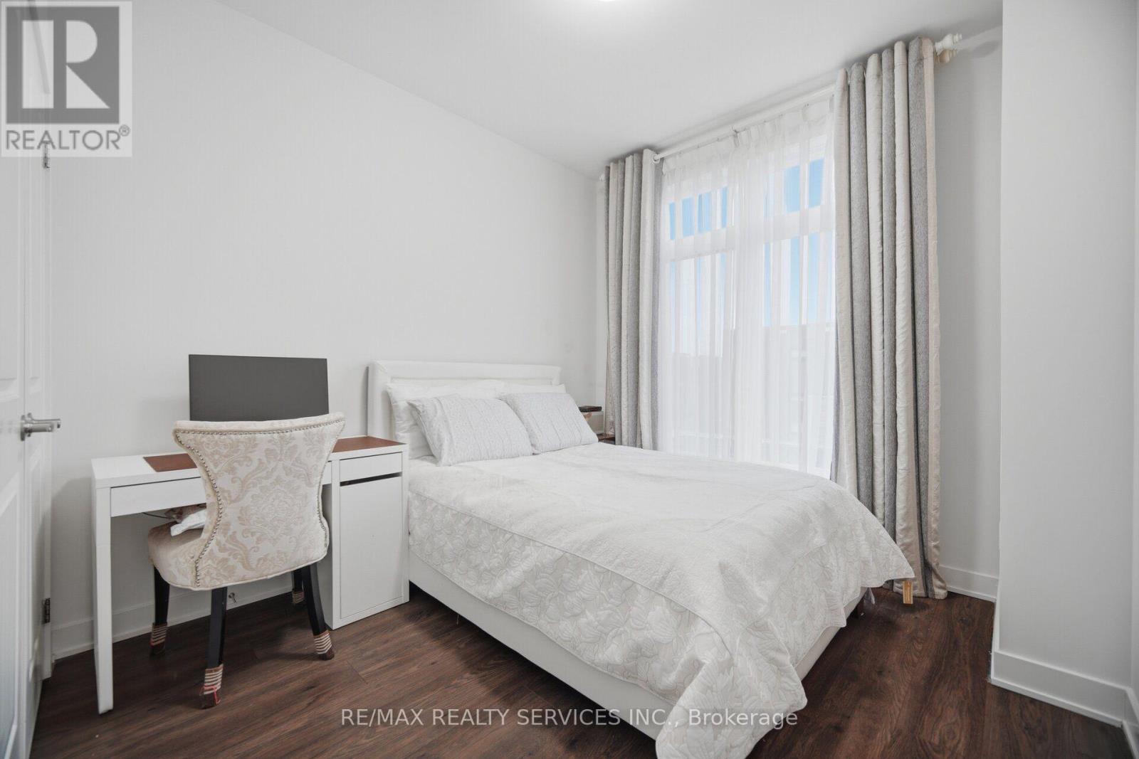 58 PAGEANT AVENUE - 41