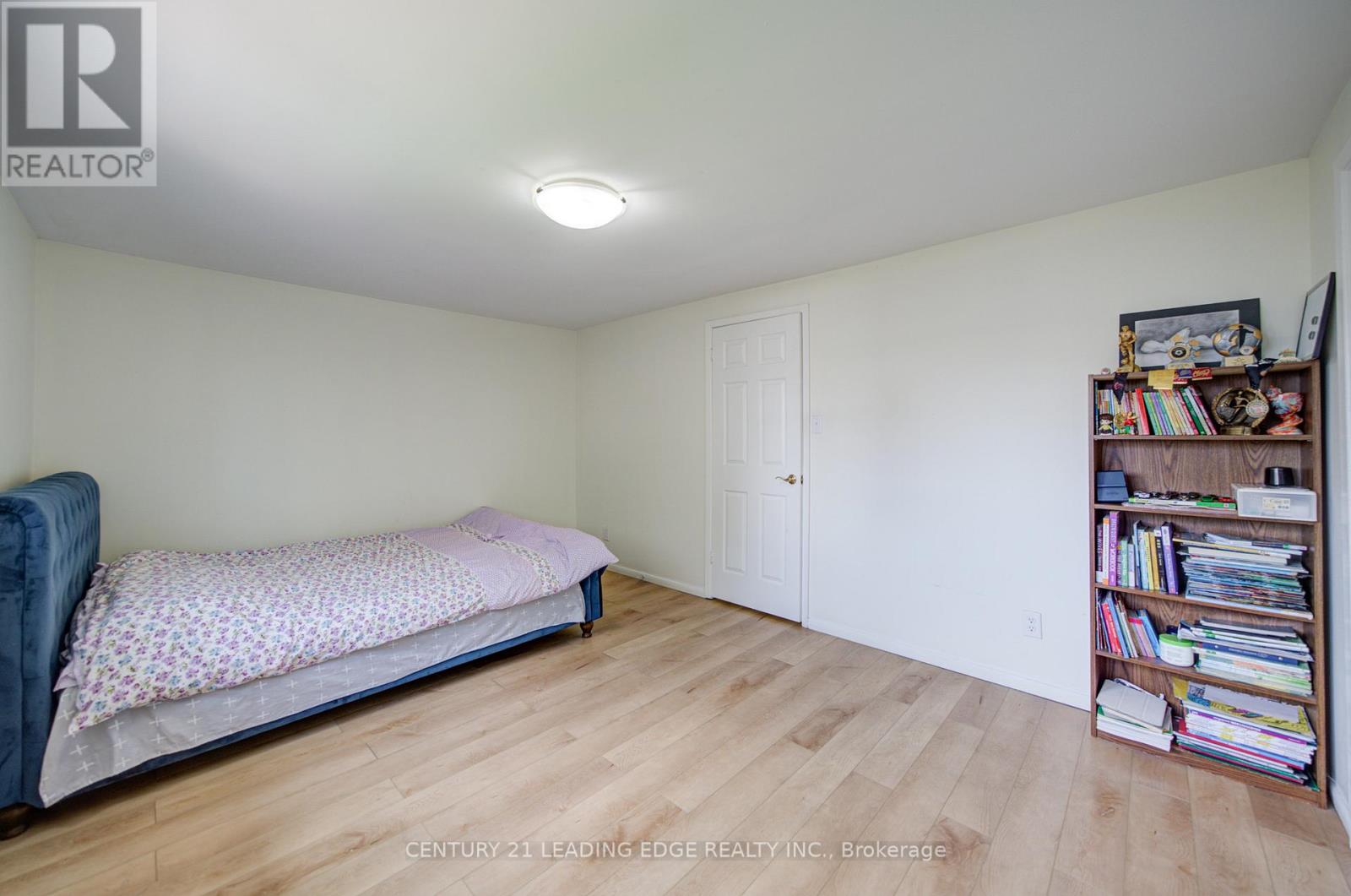 43 CARLTON ROAD - 17