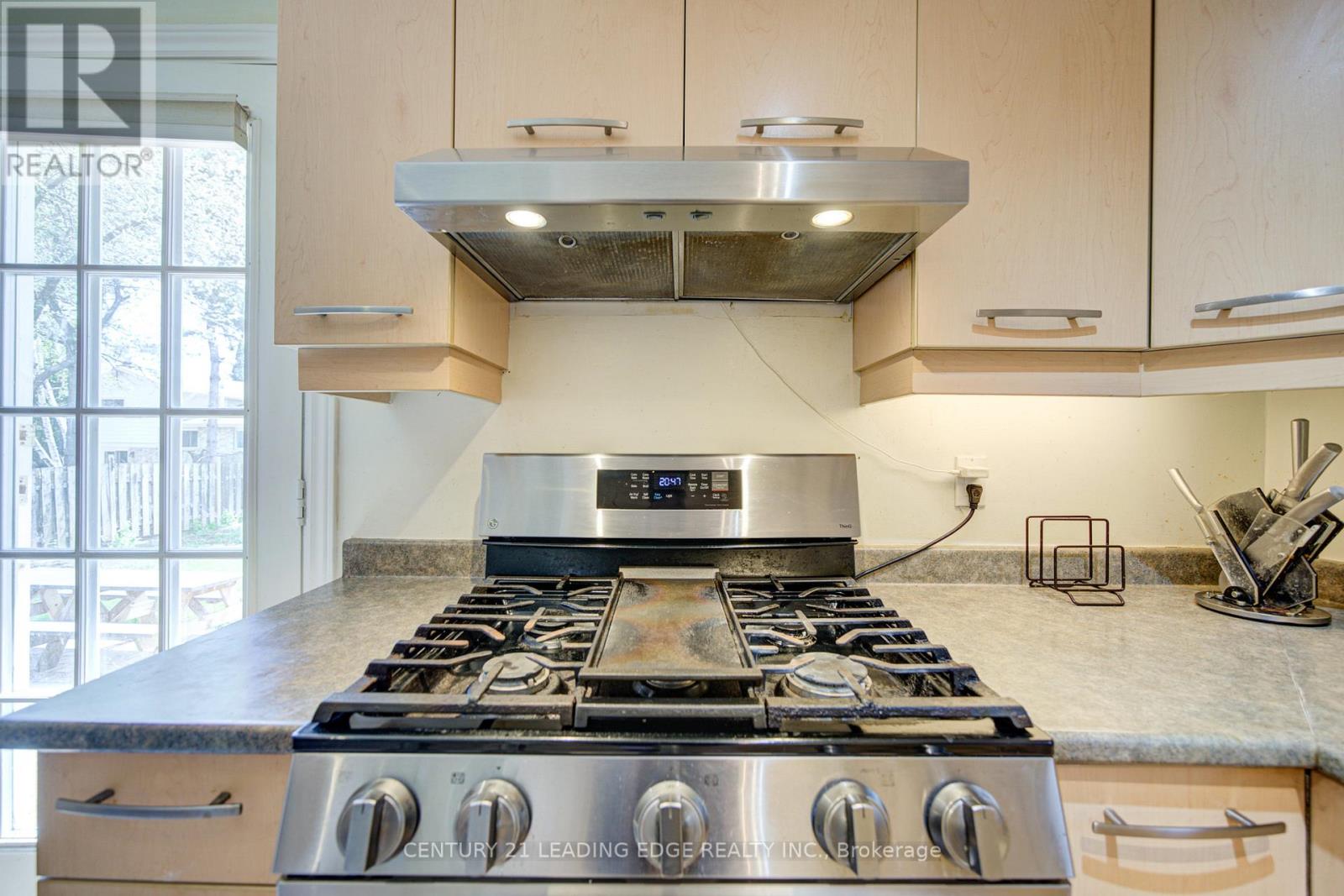 43 CARLTON ROAD - 8