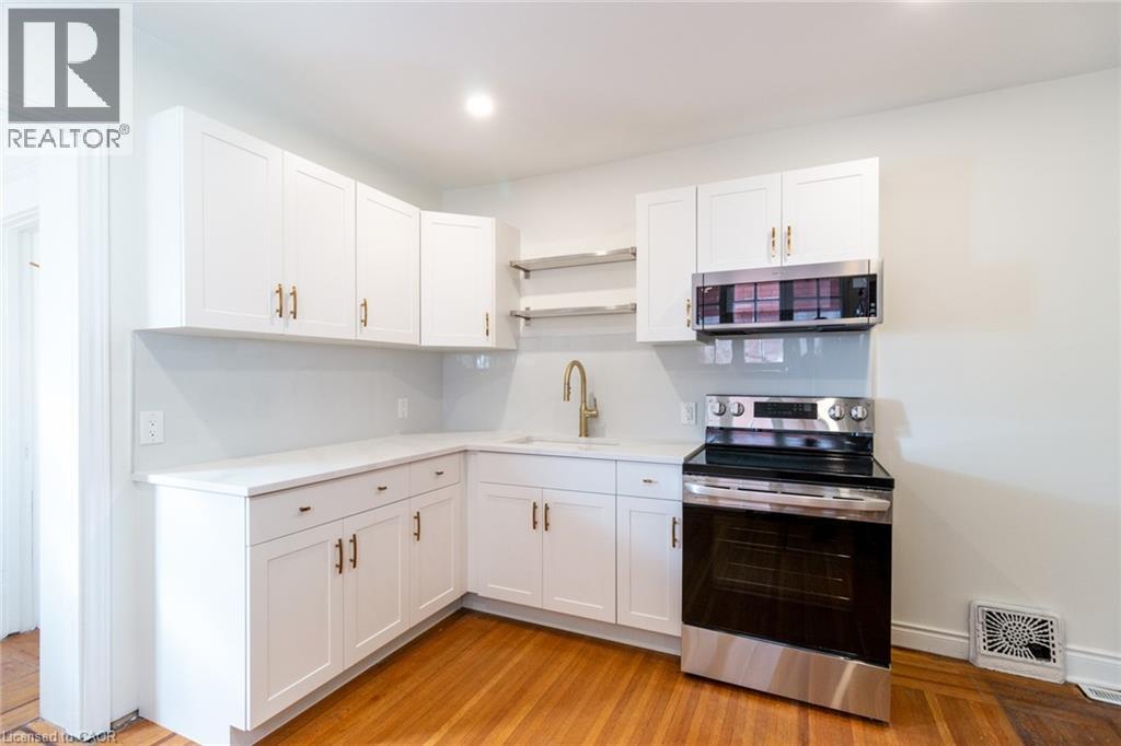#2 326 LOCKE Street South, Hamilton, Ontario, L8P4C6, Hamilton, Ontario — photo 4 of 5