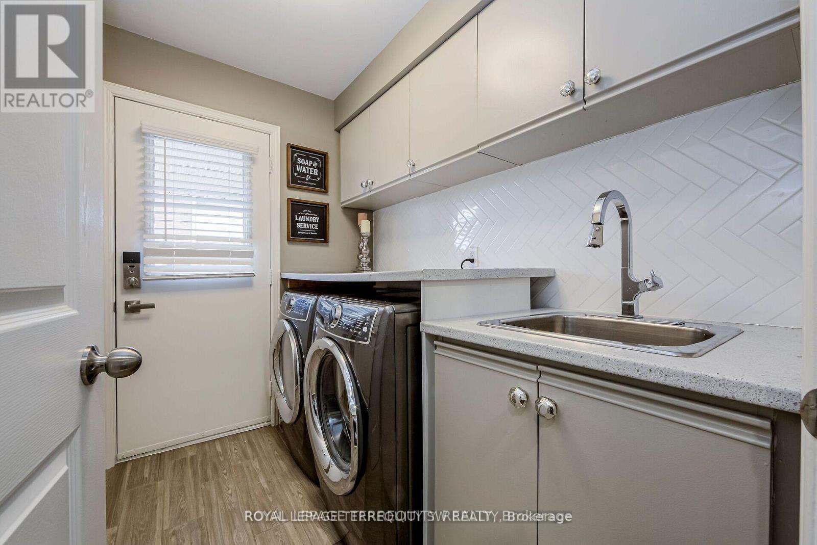 2025 PARKLANE CRESCENT - 18