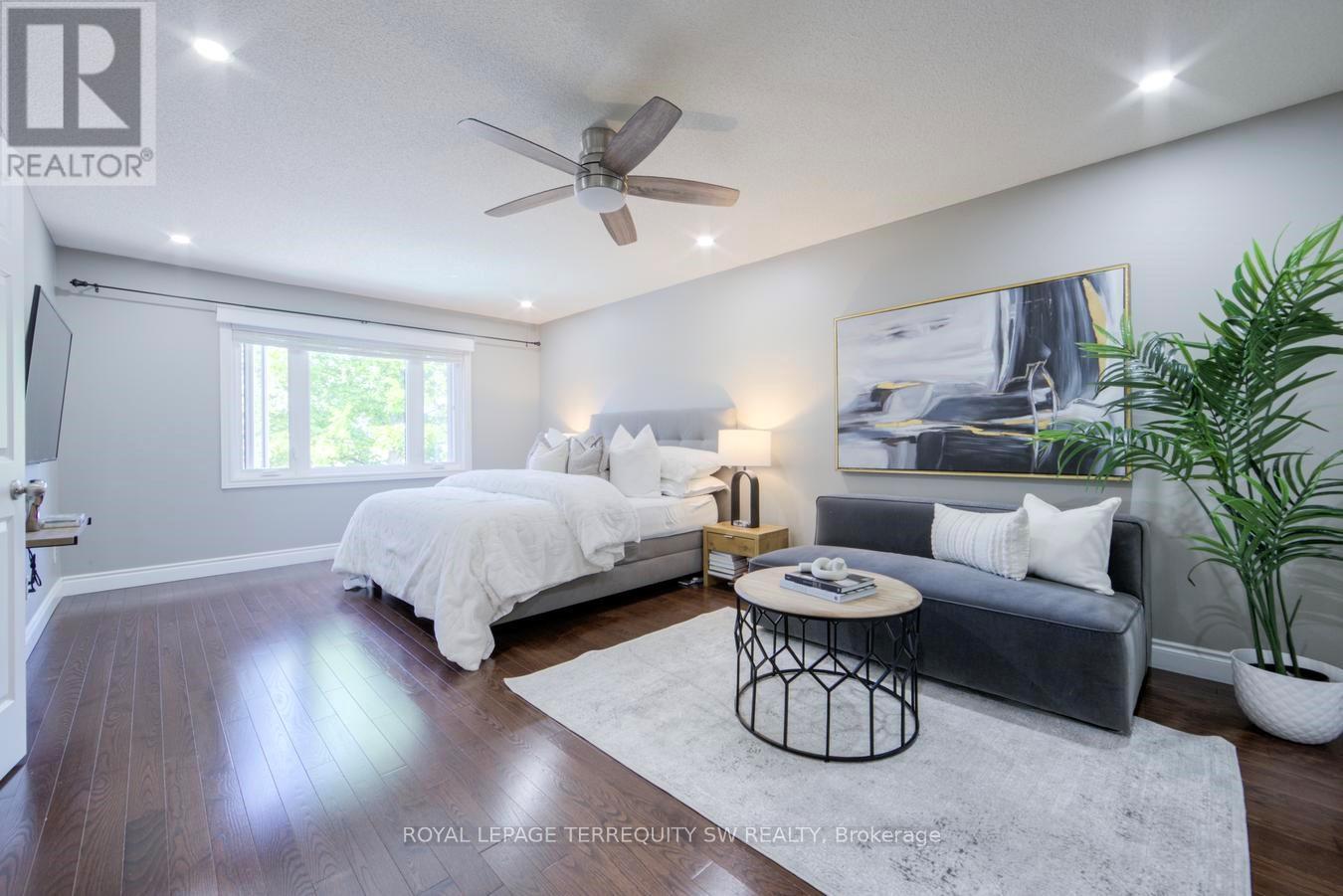 2025 PARKLANE CRESCENT - 19