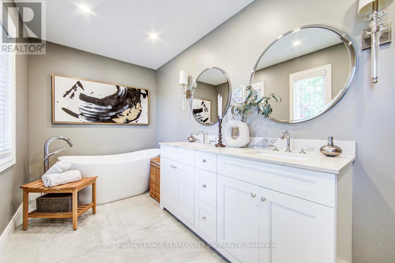 2025 PARKLANE CRESCENT - 23