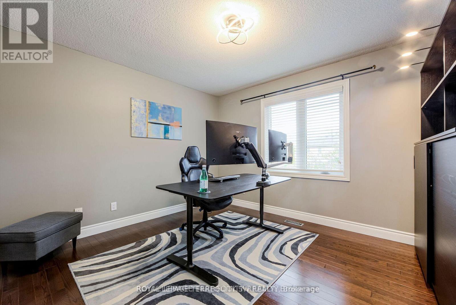 2025 PARKLANE CRESCENT - Image 27