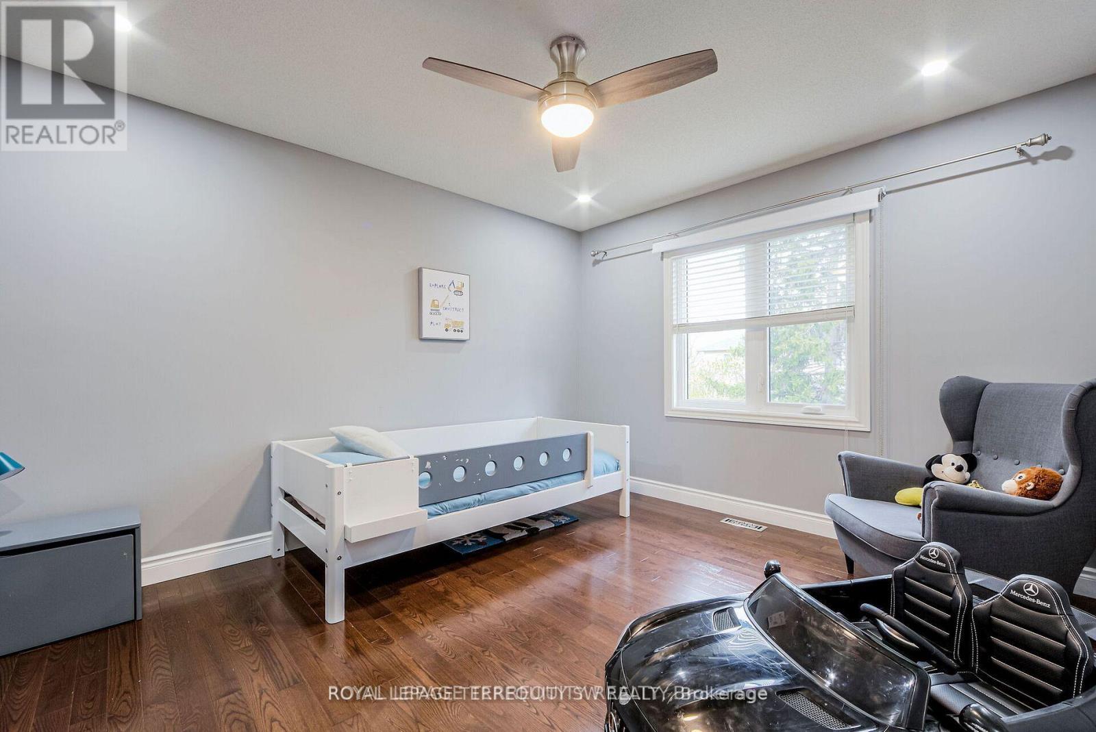 2025 PARKLANE CRESCENT - Image 30