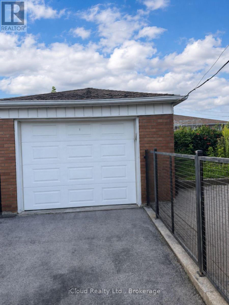 138 LOMAR DRIVE - 4