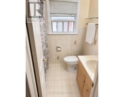 138 Lomar Drive, Toronto, ON M3N1Z4 Photo 11