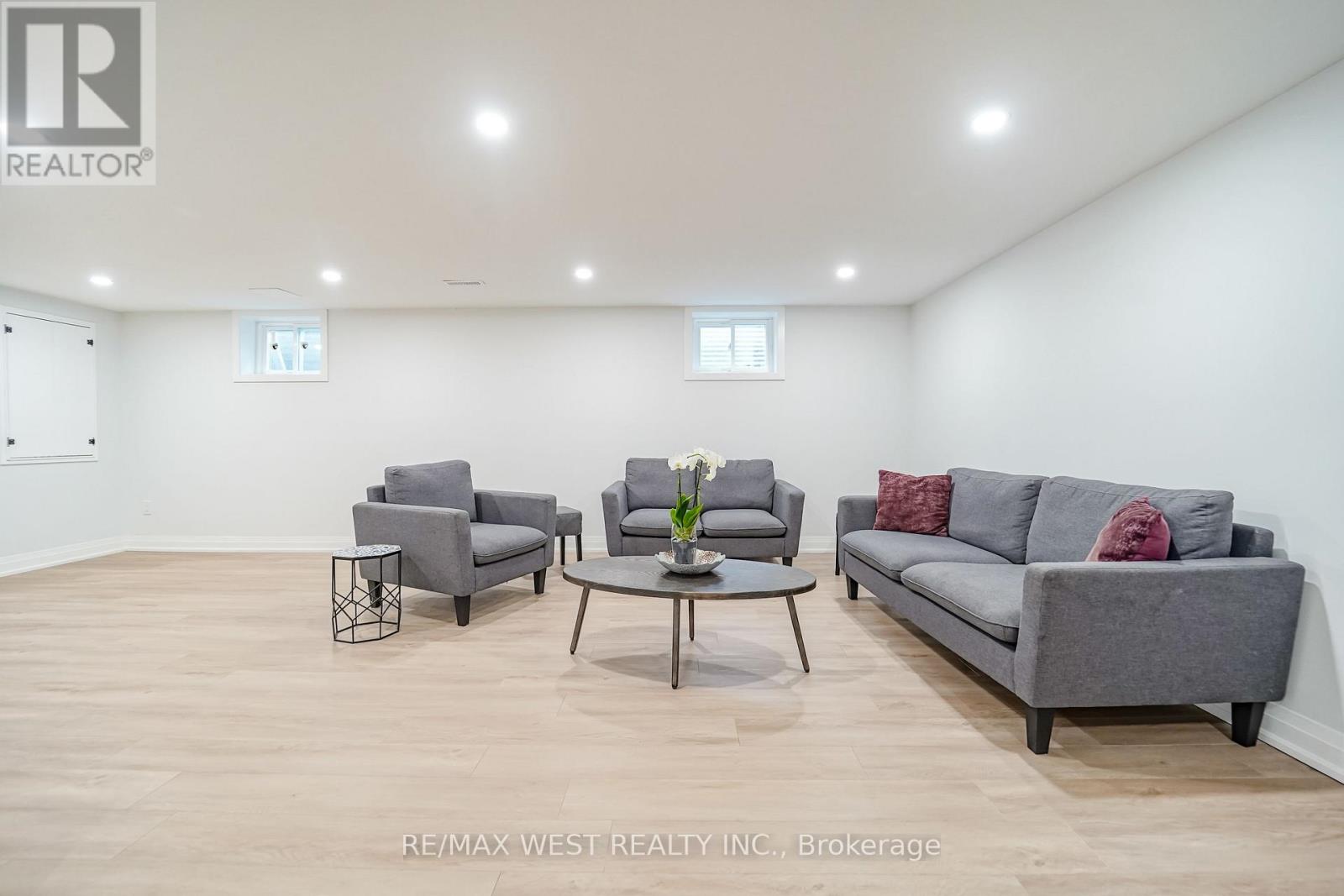 765 DODSWORTH CRESCENT - Image 11
