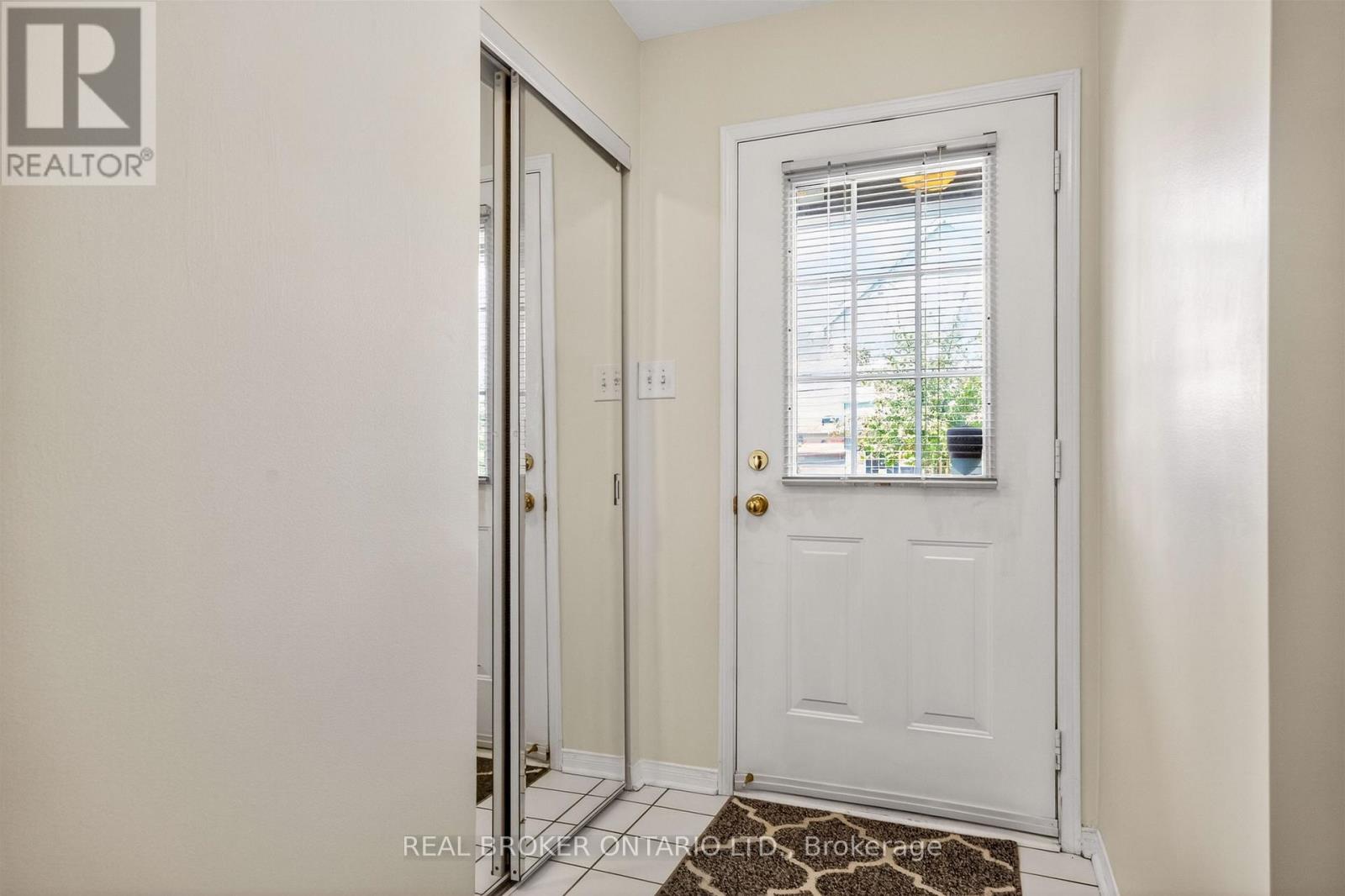 #102 86 JOYMAR DRIVE - Image 4