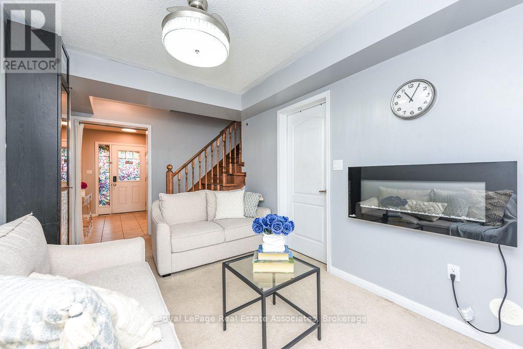 #2 6 VENTURA AVENUE - Image 12