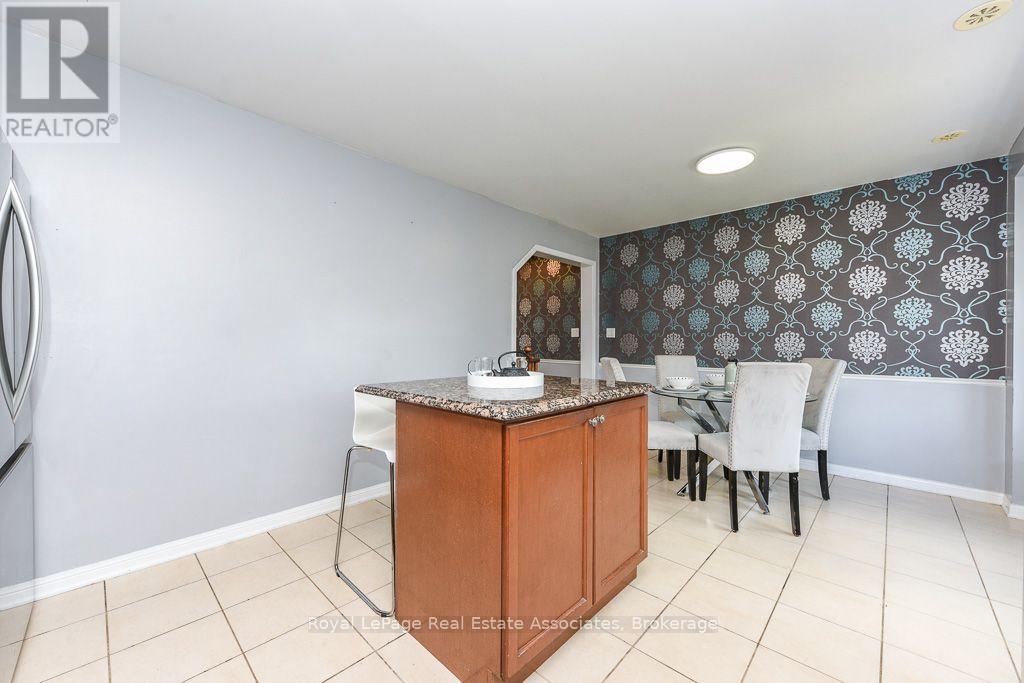 #2 6 VENTURA AVENUE - Image 20