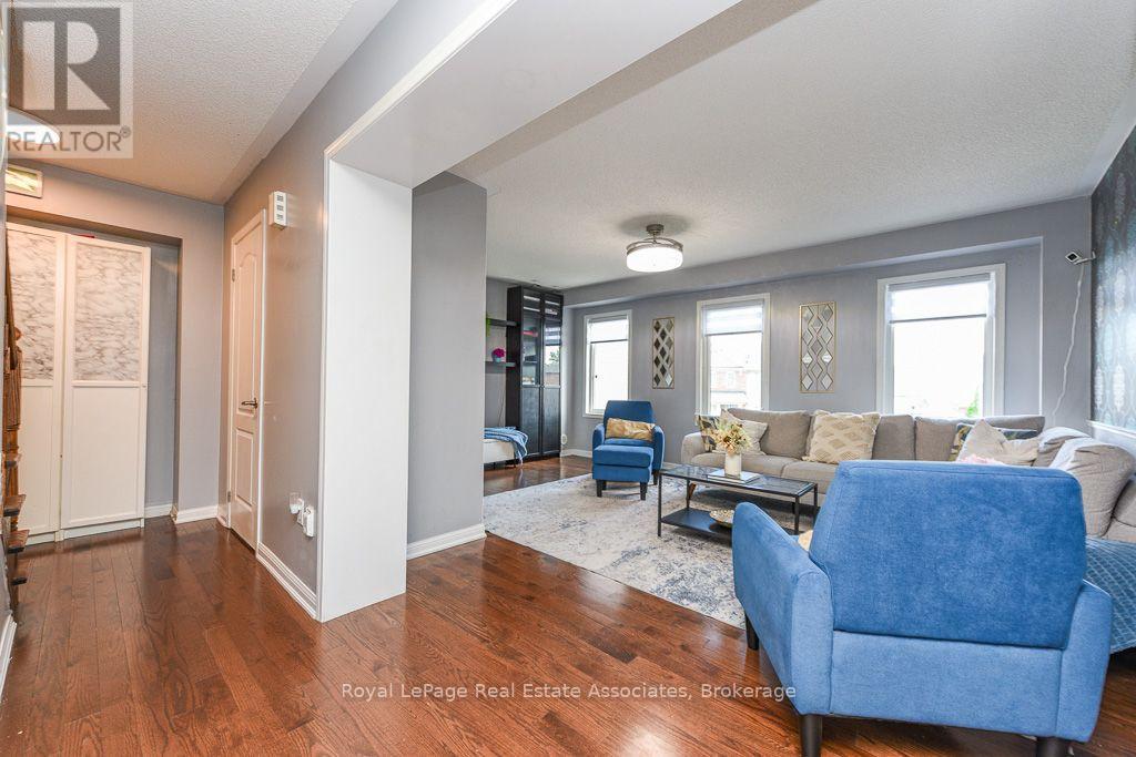 #2 6 VENTURA AVENUE - Image 27