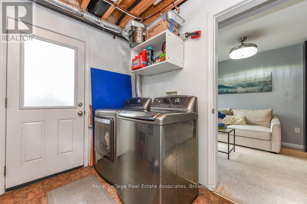 #2 6 VENTURA AVENUE - Image 38