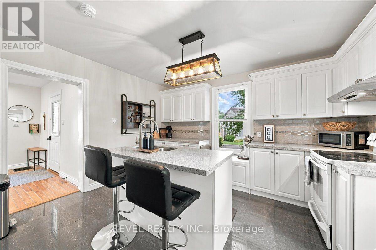 3 QUEEN STREET S - 14