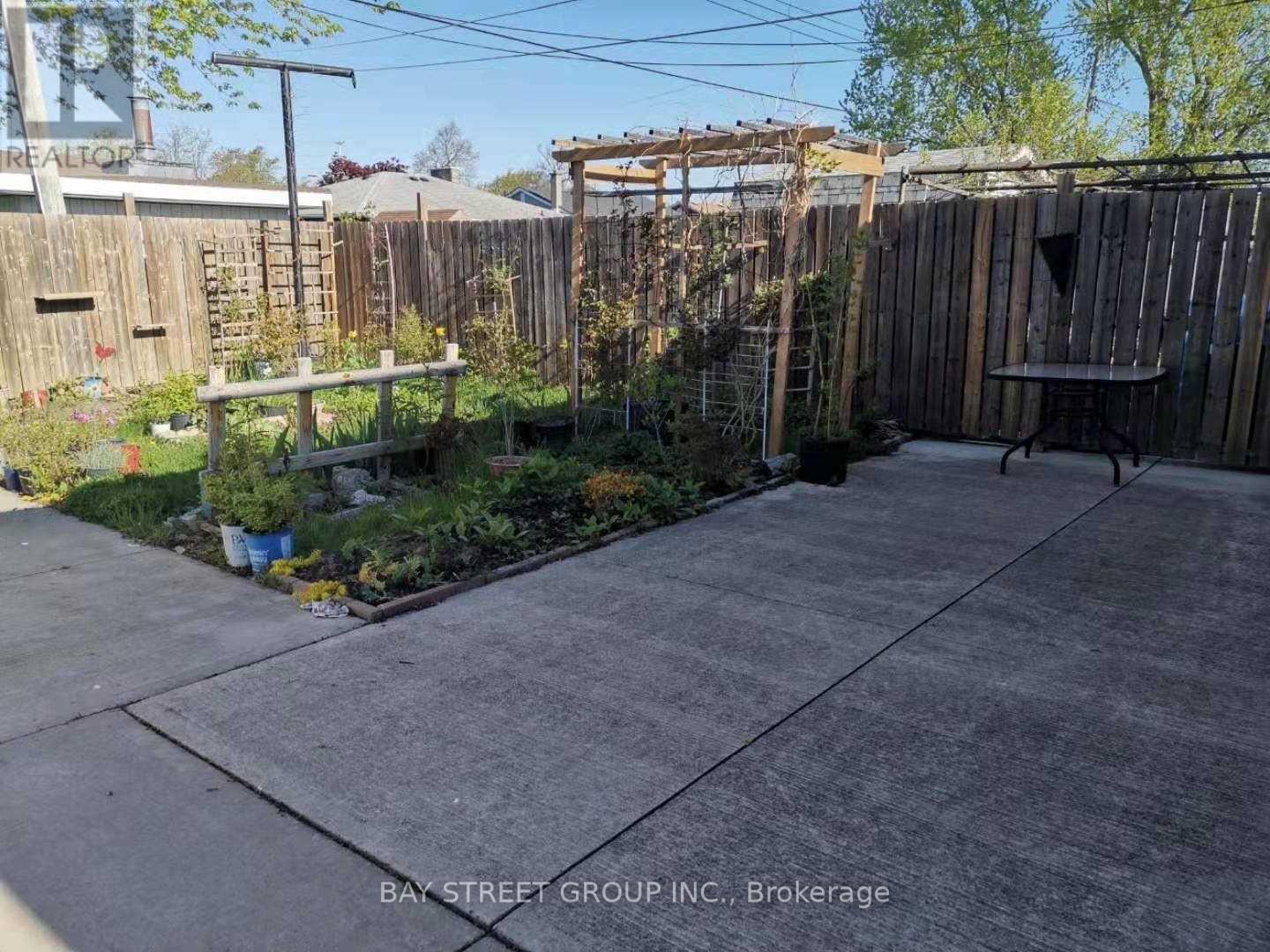 65 SAINT ANDREWS AVENUE - 24