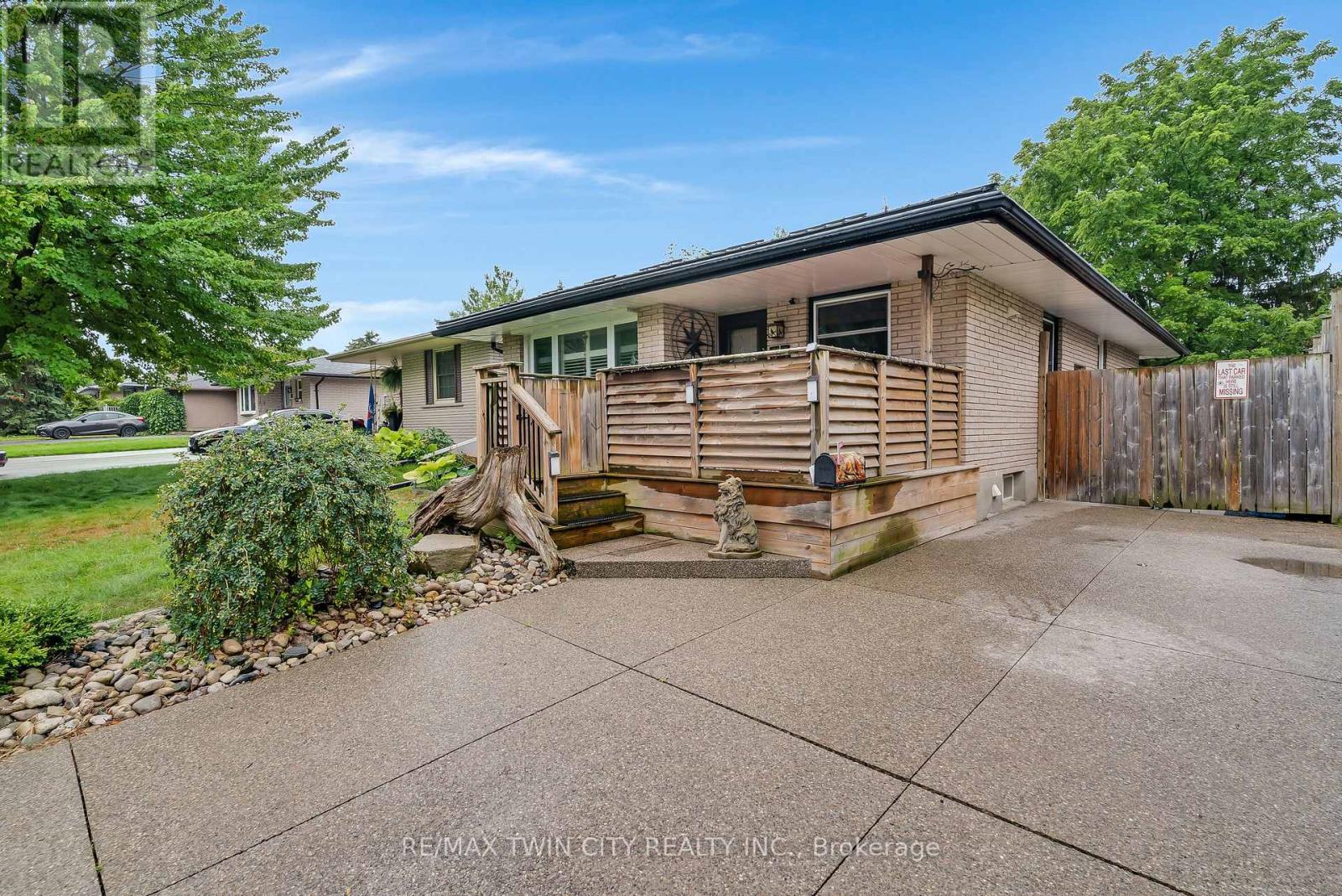 83 KIMBERLY CRESCENT — photo 3