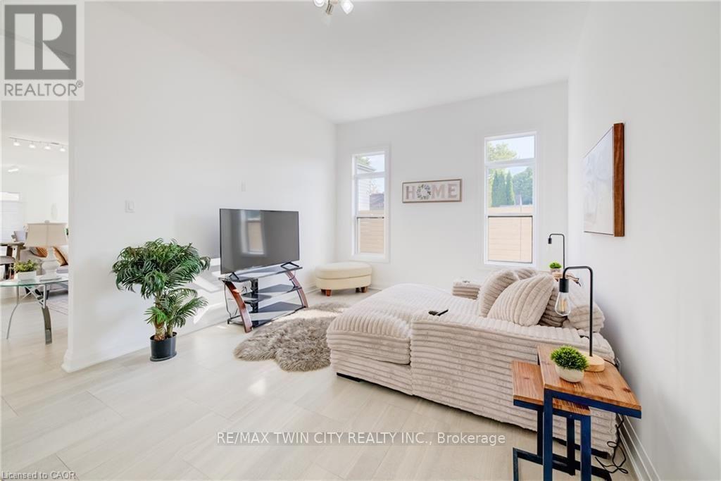 149 WOOLWICH STREET - Image 23