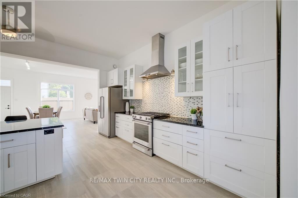 149 WOOLWICH STREET - 9