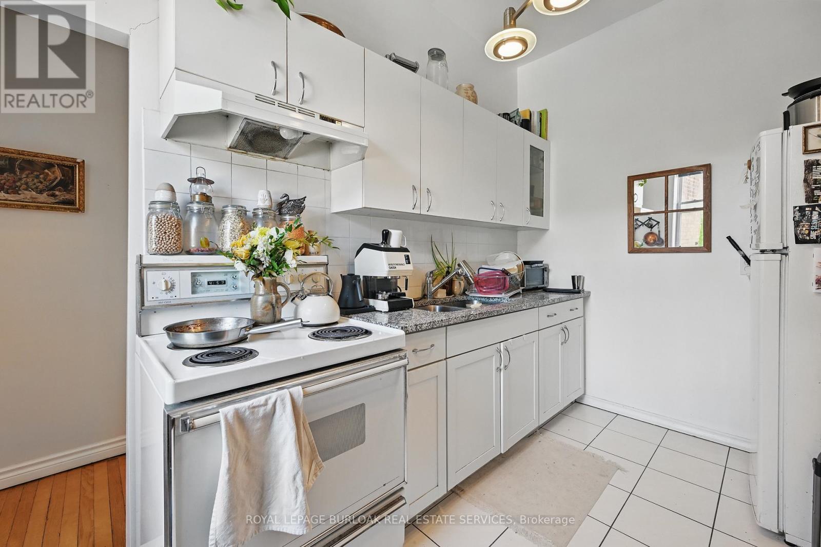 55 BARTON STREET W - 8