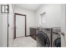 5pc Bathroom - 139 Sunset View, Cochrane, AB T4C0E8 Photo 9