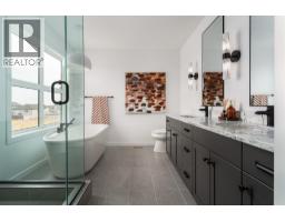 55 Miners Road W - photo 16