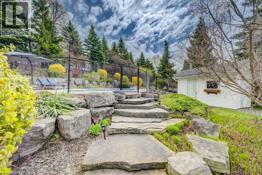 207 WOODRIDGE Drive - Image 49