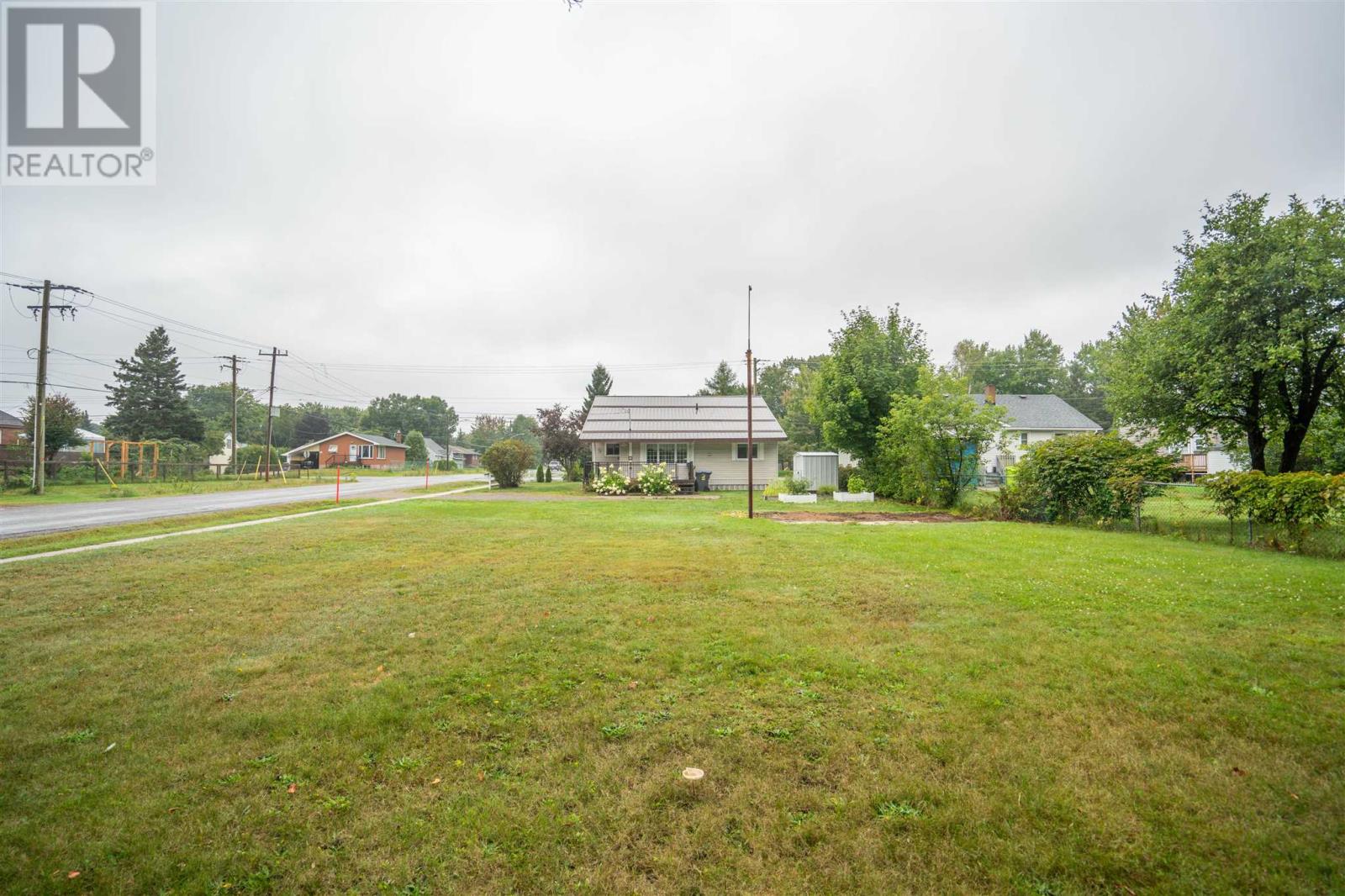 219 Eastern AVE - 31