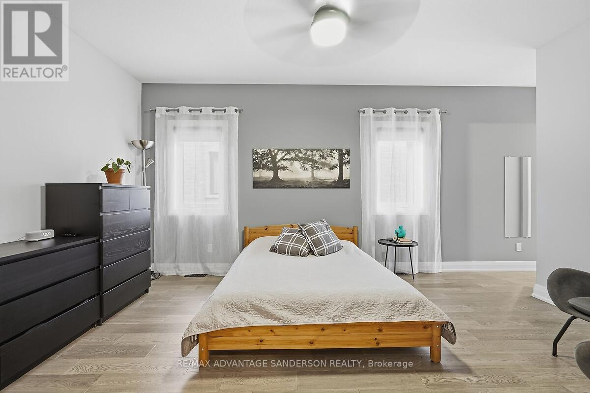 #26 383 DAVENTRY WAY - Image 33