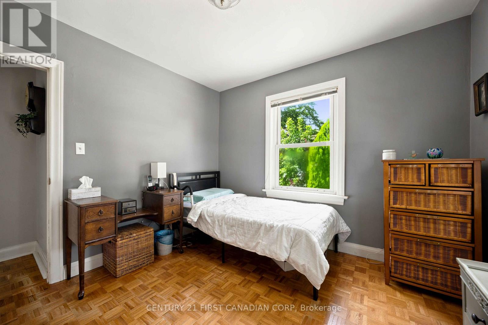 1027 LONDON ROAD - Image 21