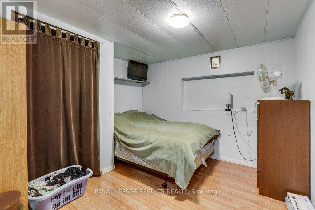 24 PINEVIEW AVENUE - Image 25