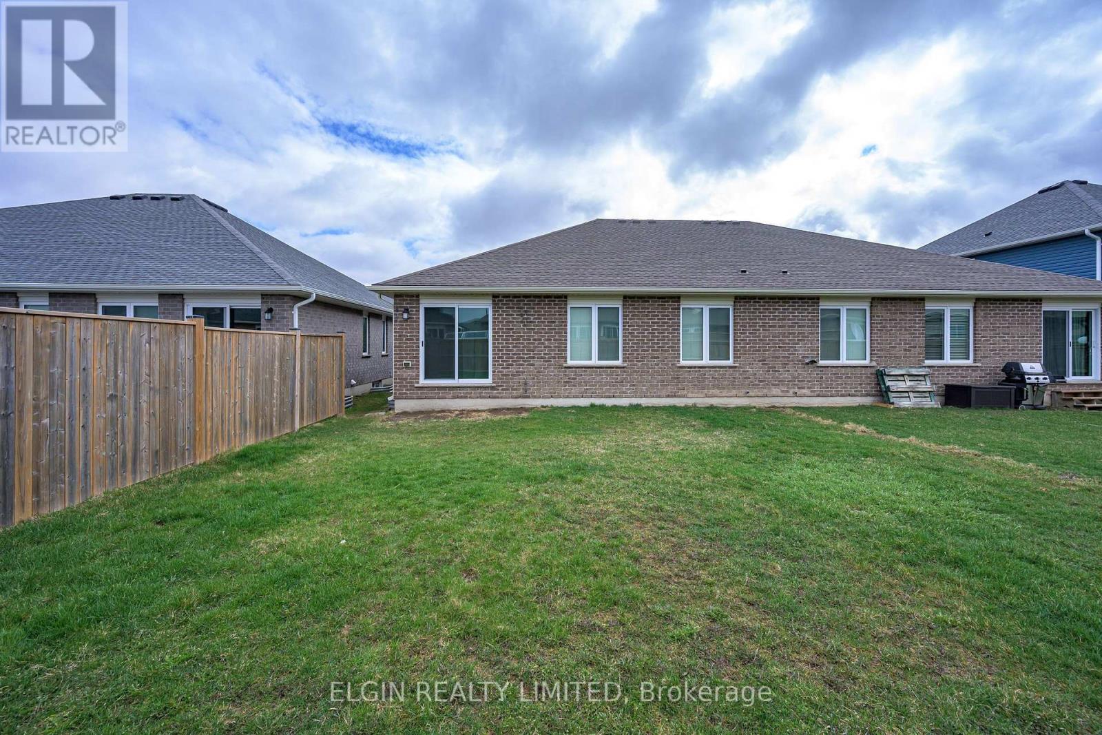 92 RENAISSANCE DRIVE - 20