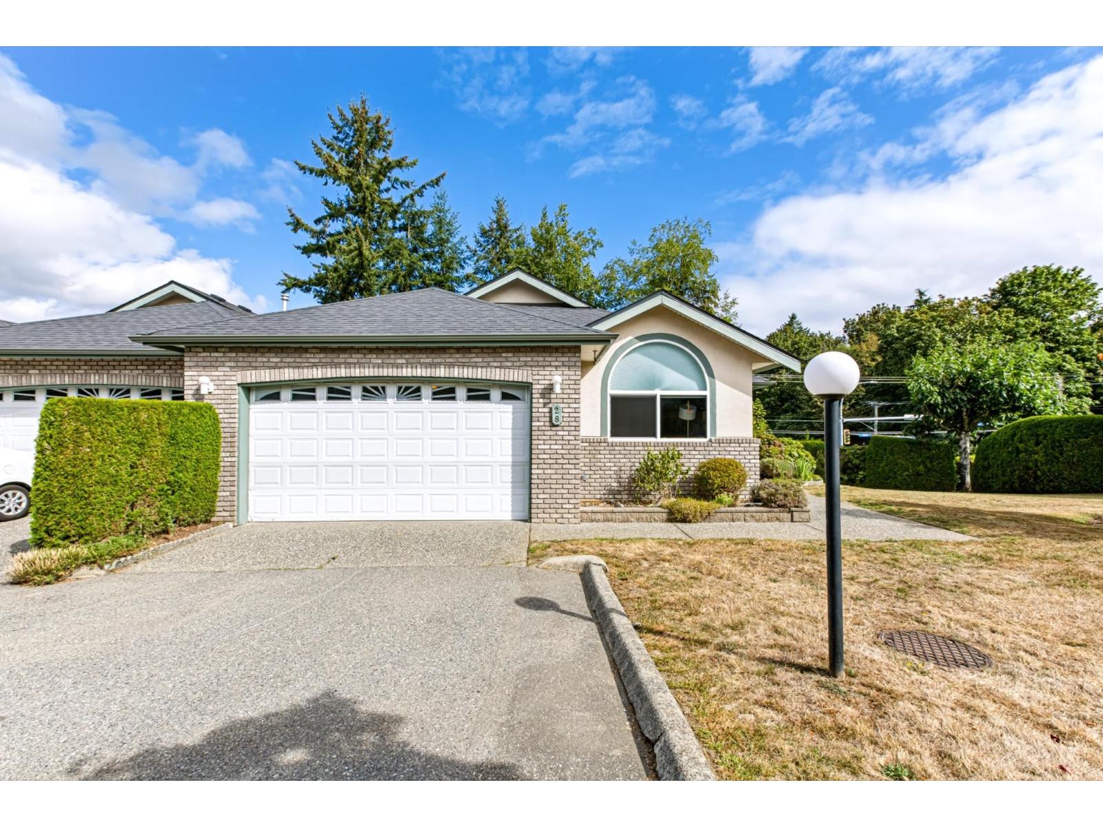 3 Bed, 3 Bath House for Sale in Abbotsford – 28 32777 CHILCOTIN DRIVE, Abbotsford – MLS# R3160015