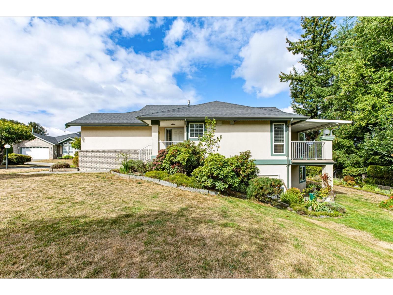 28 32777 CHILCOTIN DRIVE — photo 3