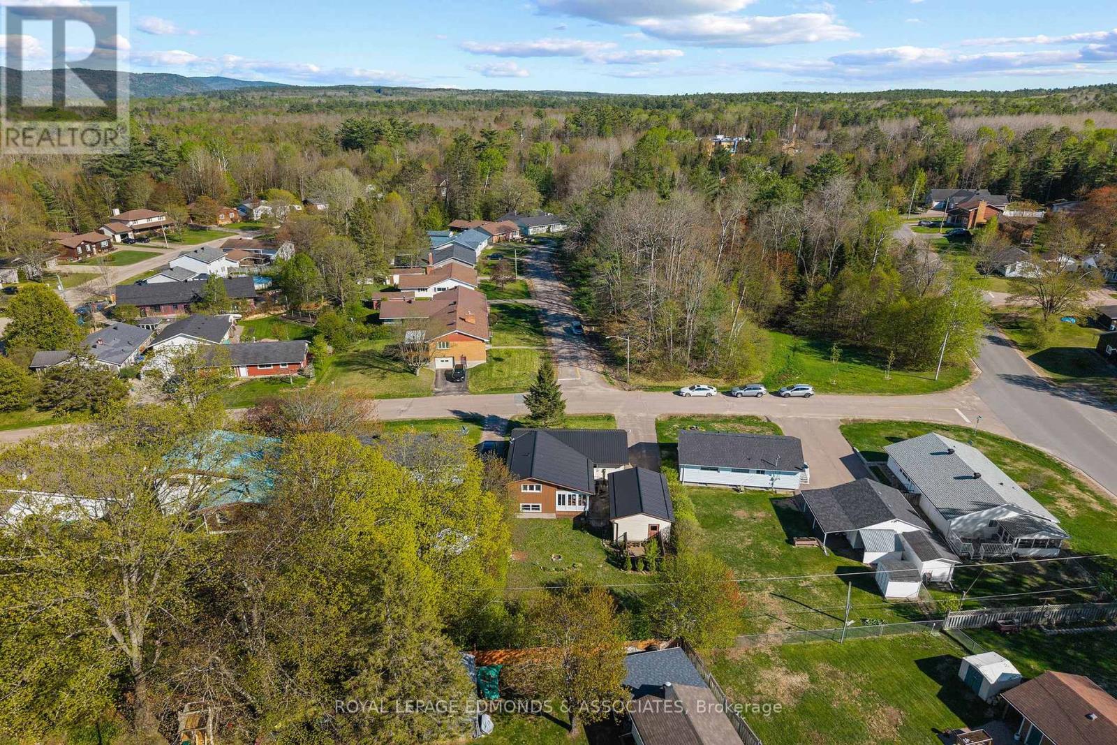 5 LASALLE DRIVE - Image 49