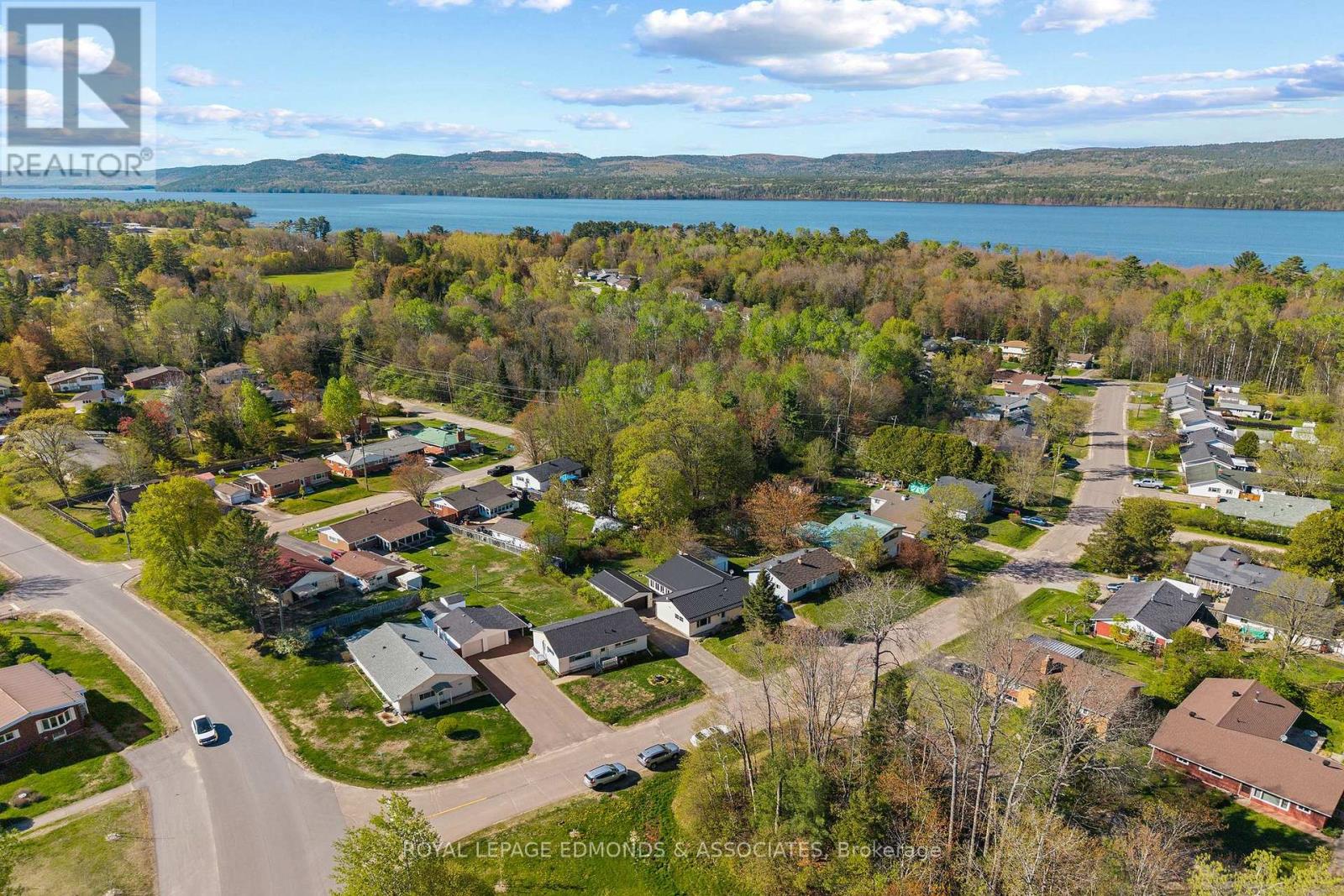 5 LASALLE DRIVE - 5