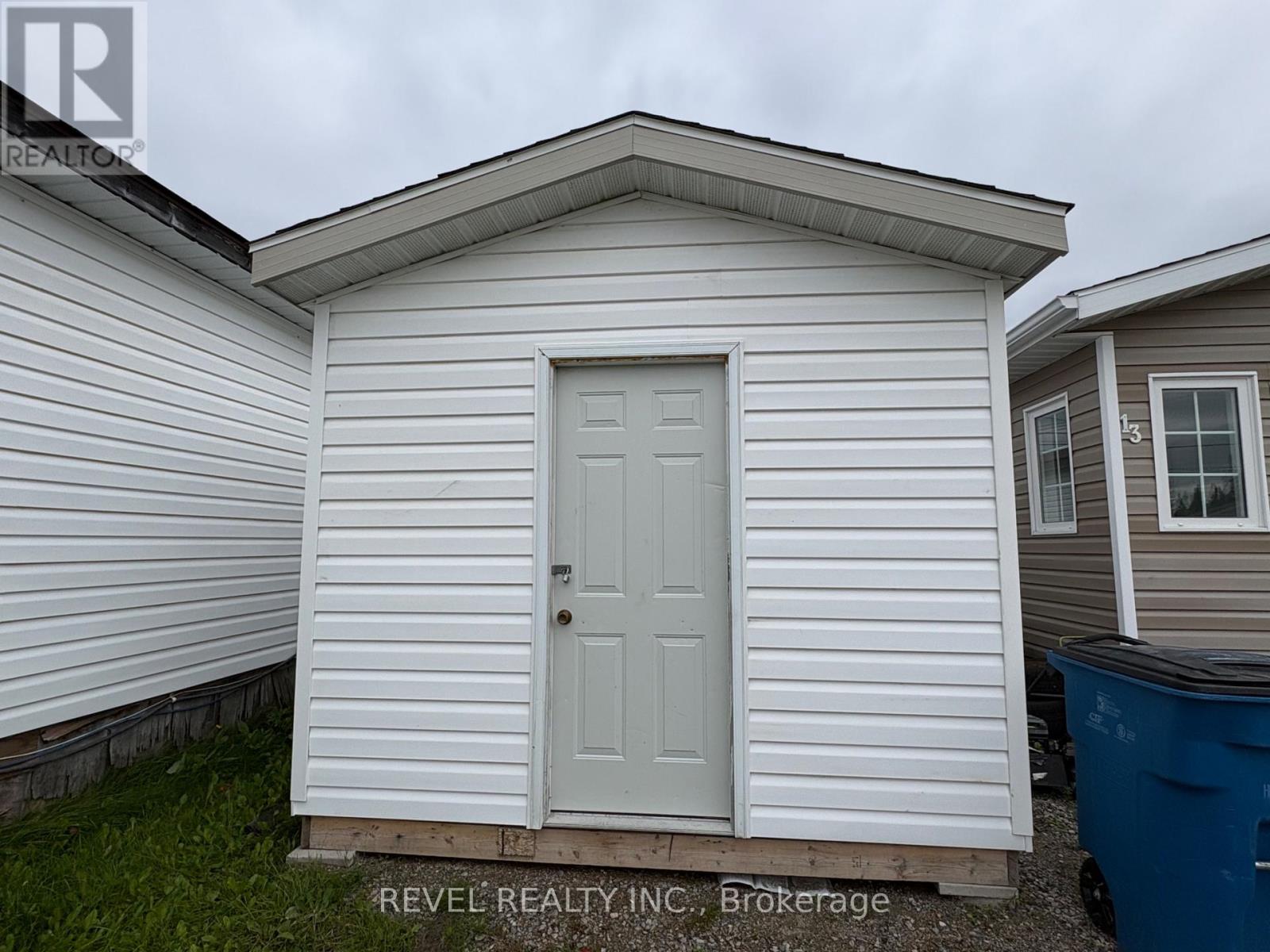 13 KING STREET - 24