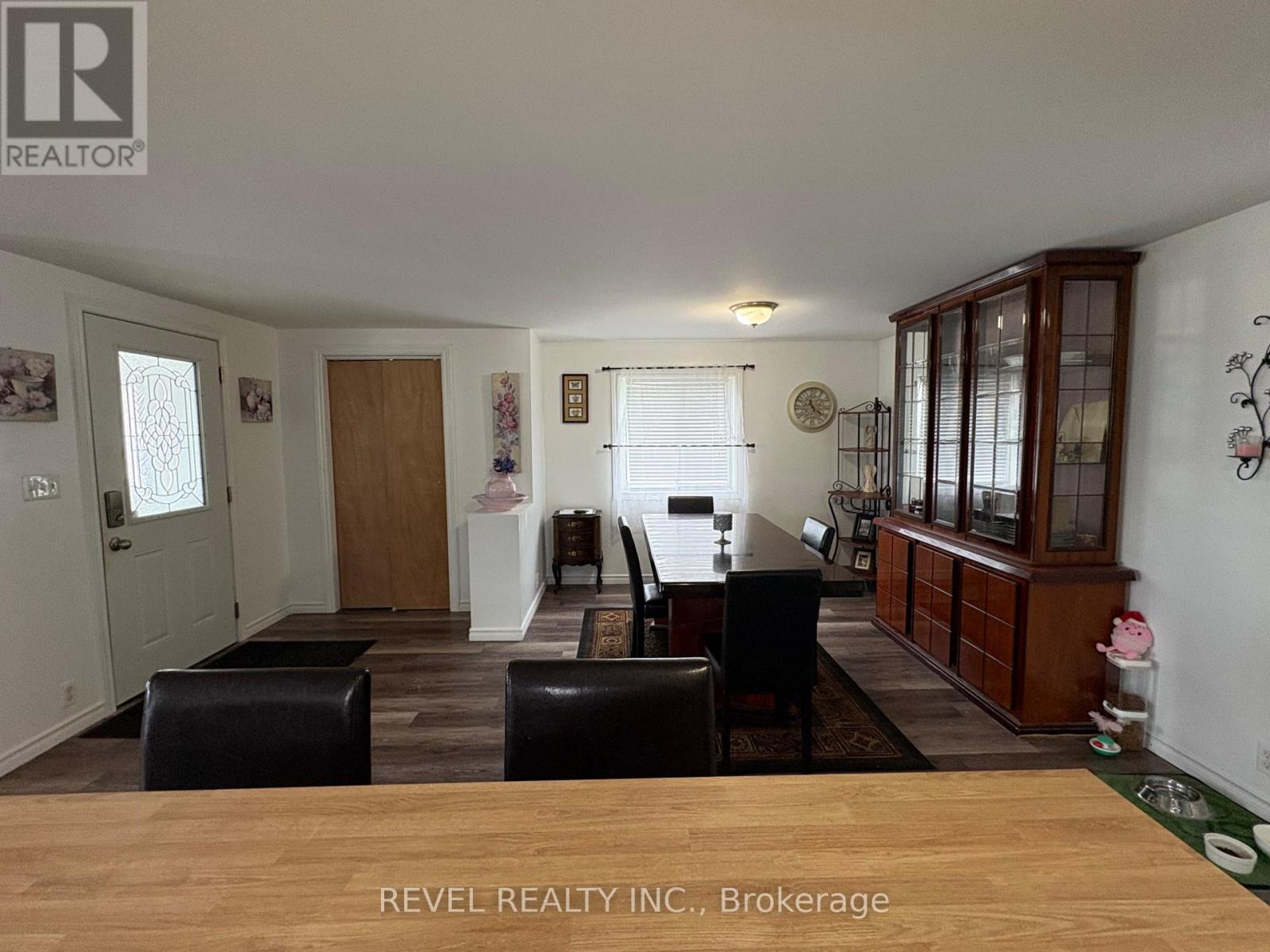 13 KING STREET - Image 8