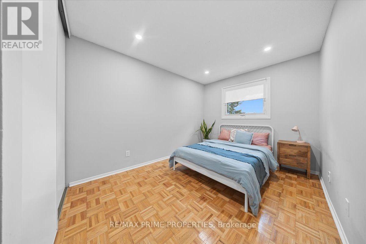 78 FIELDGATE DRIVE - 31