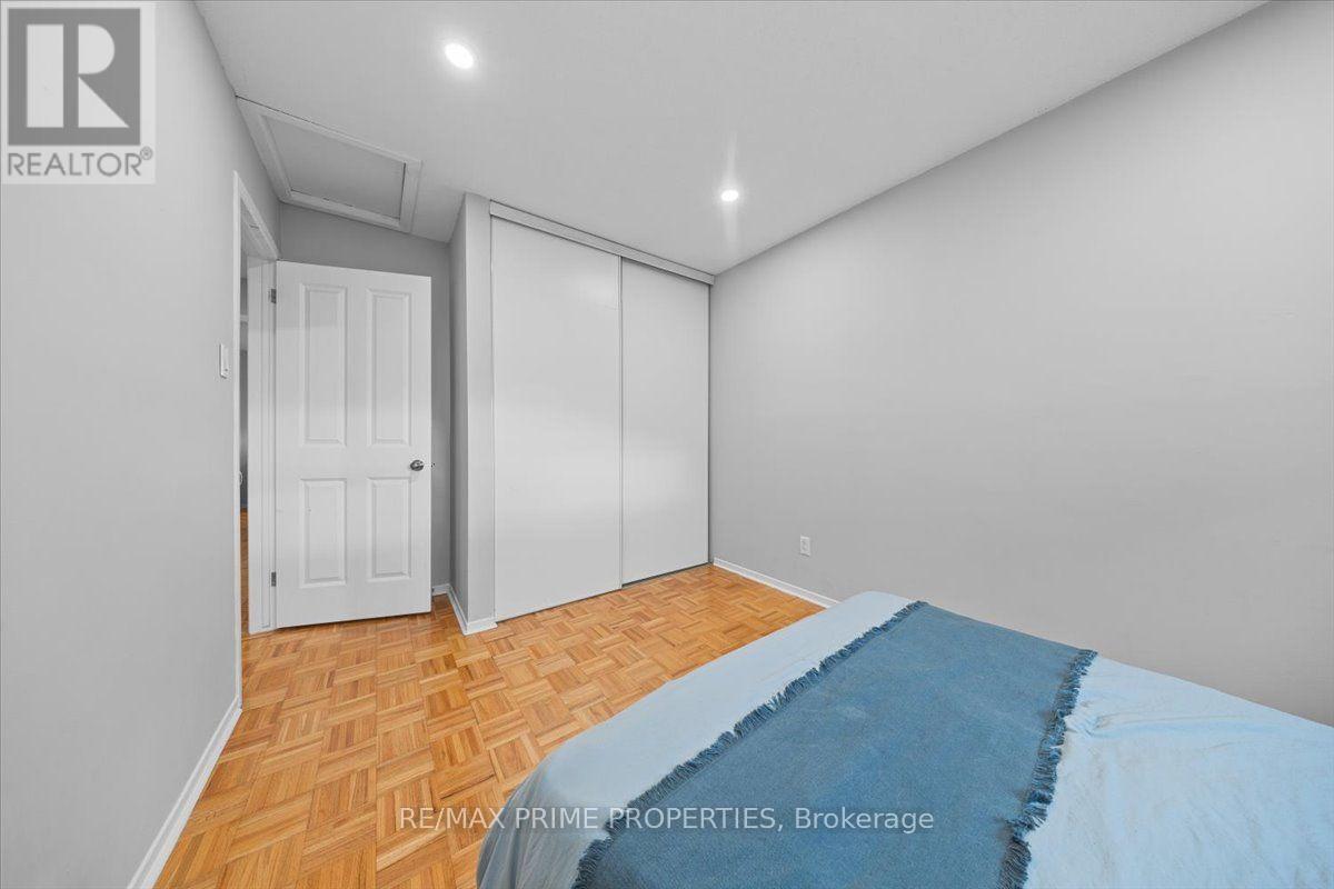 78 FIELDGATE DRIVE - 32