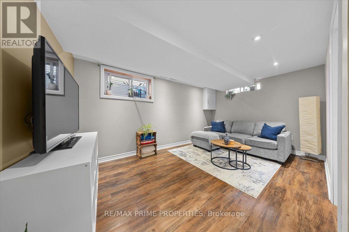 78 FIELDGATE DRIVE - Image 35