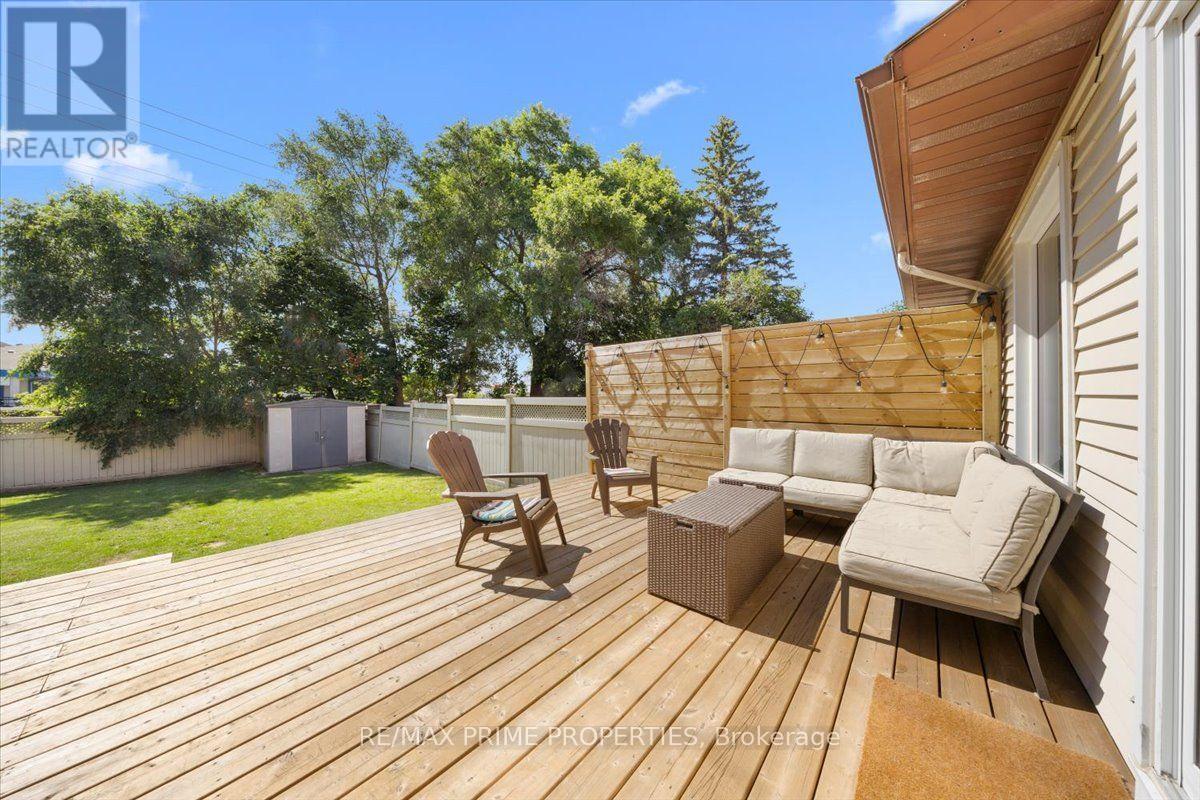 78 FIELDGATE DRIVE - 45