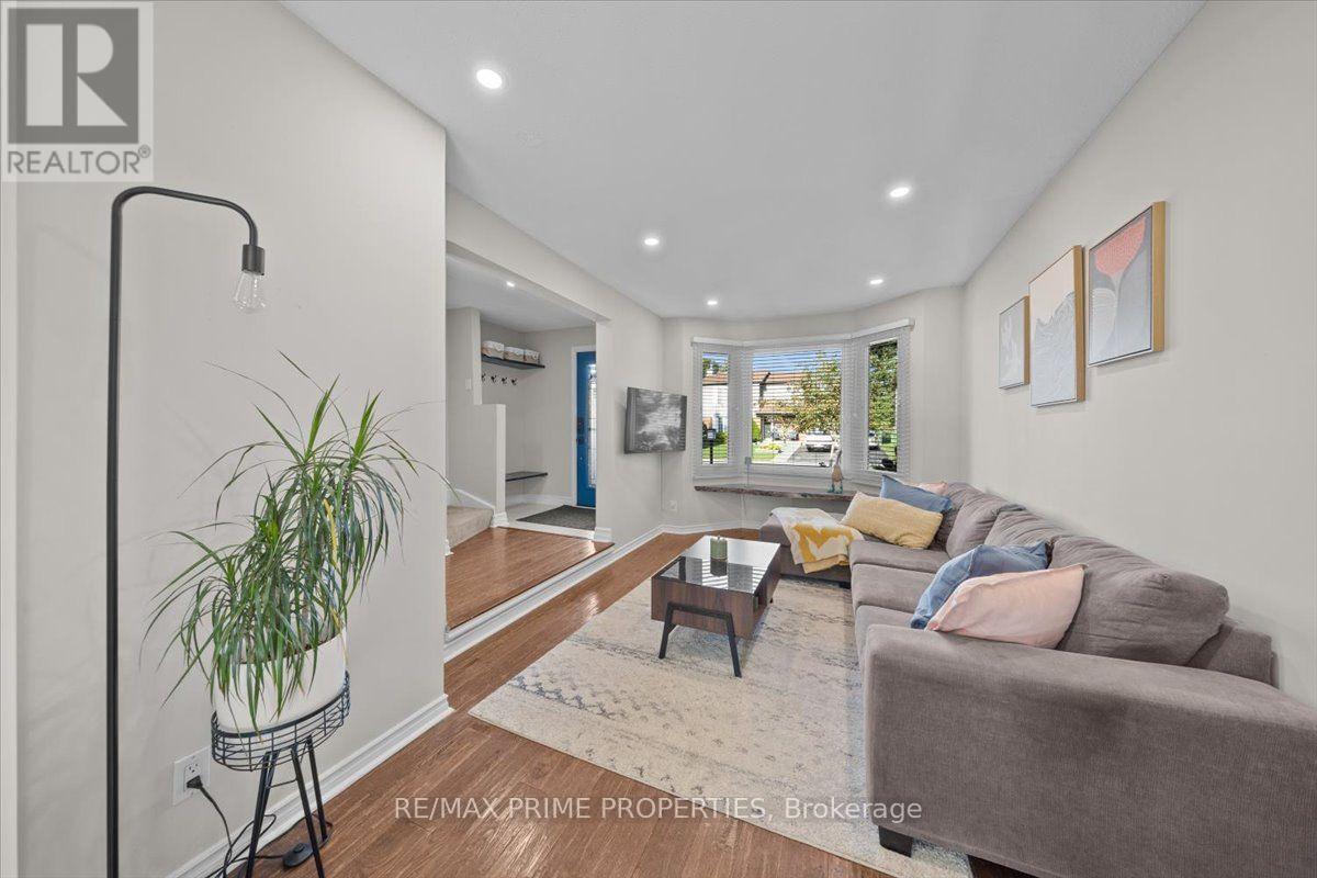78 FIELDGATE DRIVE - 6