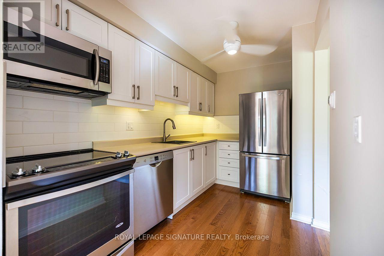 62 THORNY VINEWAY - 6